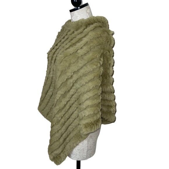 Black Rivet Womens Rabbit Fur Knit Poncho One Size Sage Green Wool Pullover - Picture 3 of 6